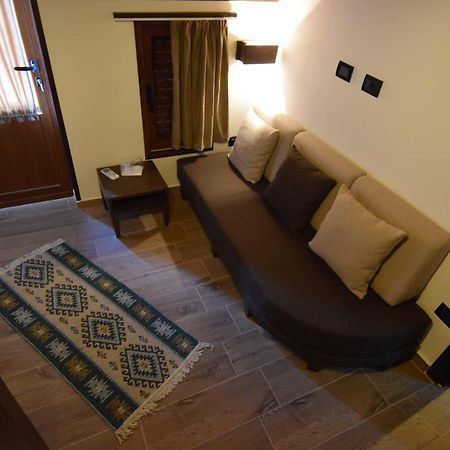 Kale Guesthouse Gjirokaster Exterior photo