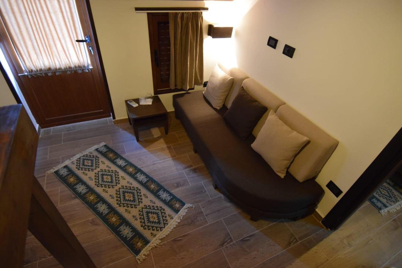 Kale Guesthouse Gjirokaster Exterior photo